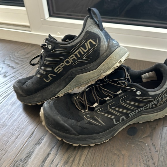 Black La Sportiva mountain running ergonomic shoes I pack break system - Picture 2 of 4